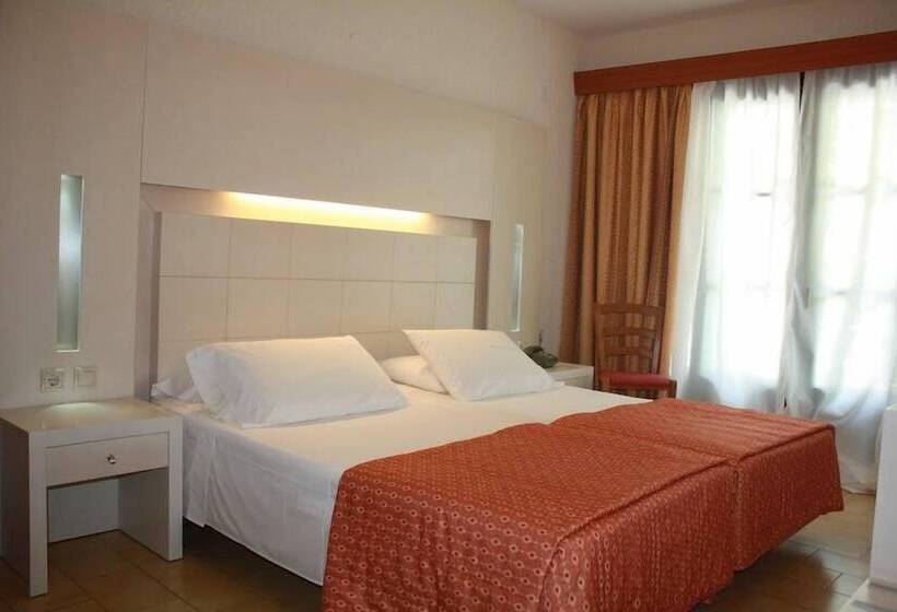 Hydrele Beach Hotel & Village