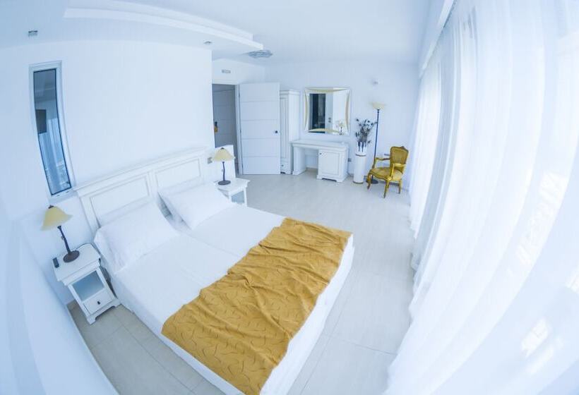 Hydrele Beach Hotel & Village