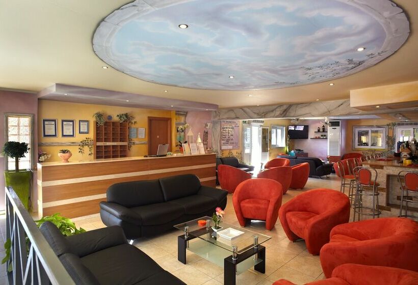 Marietta Hotel & Apartments