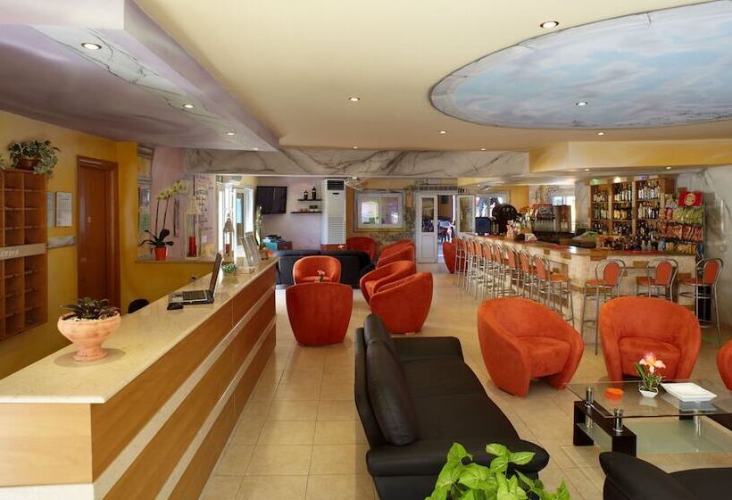 Marietta Hotel & Apartments