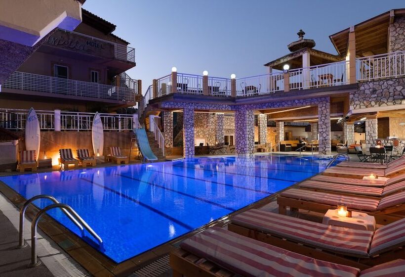 Marietta Hotel & Apartments