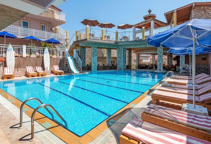 Marietta Hotel & Apartments