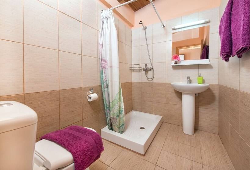 Marietta Hotel & Apartments