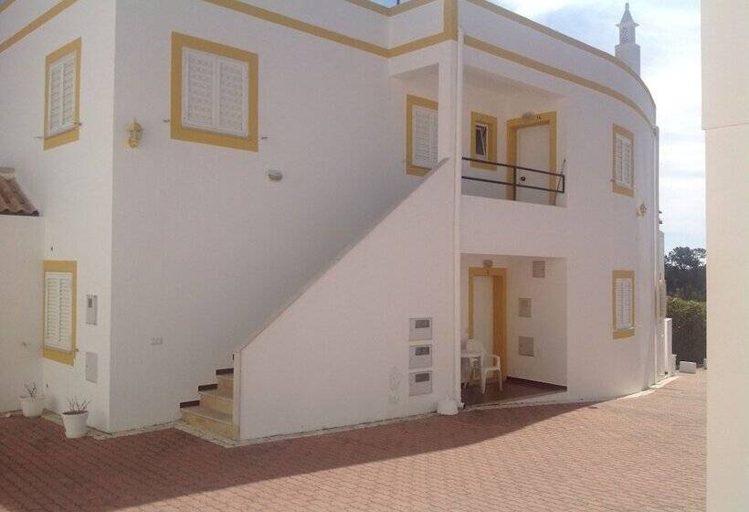 Monte Dos Avos Village  Pet Friendly