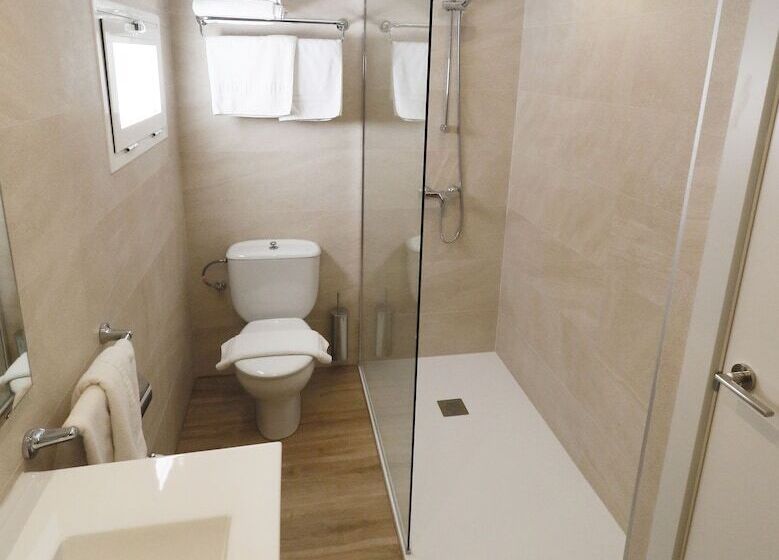 Naika Studios & Apartments