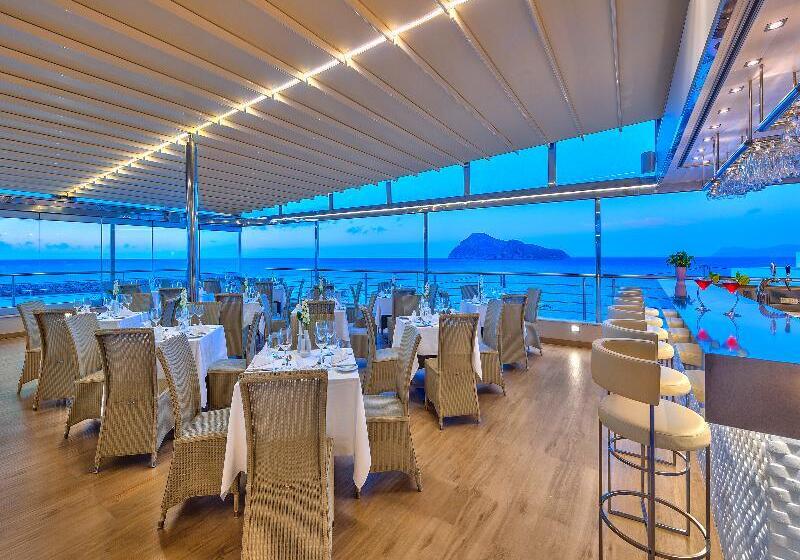 Porto Platanias Beach Resort & Spa