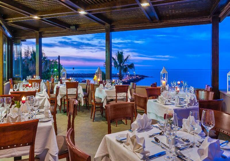 Porto Platanias Beach Resort & Spa