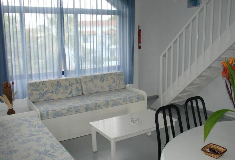 渡假胜地  Govino Bay