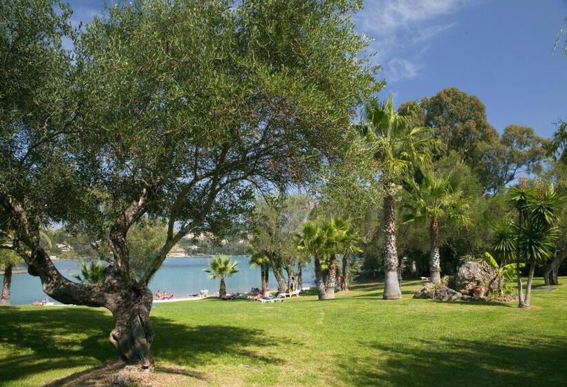 渡假胜地  Govino Bay