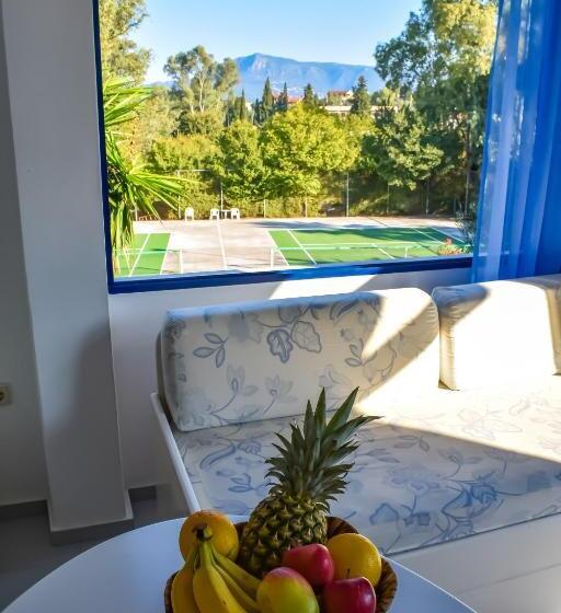 渡假胜地  Govino Bay