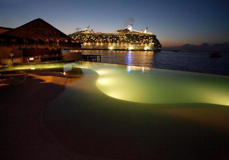 リゾートホテル Grand Park Royal Cozumel All Inclusive