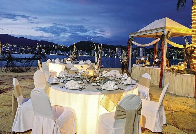 リゾートホテル Park Royal Beach Acapulco  All Inclusive