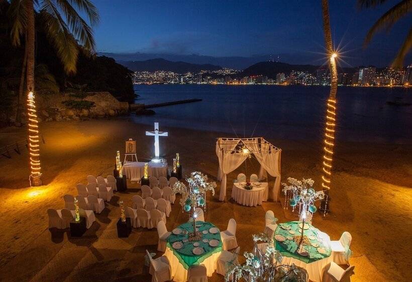 リゾートホテル Park Royal Beach Acapulco  All Inclusive