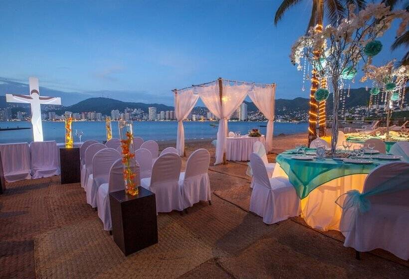 リゾートホテル Park Royal Beach Acapulco  All Inclusive