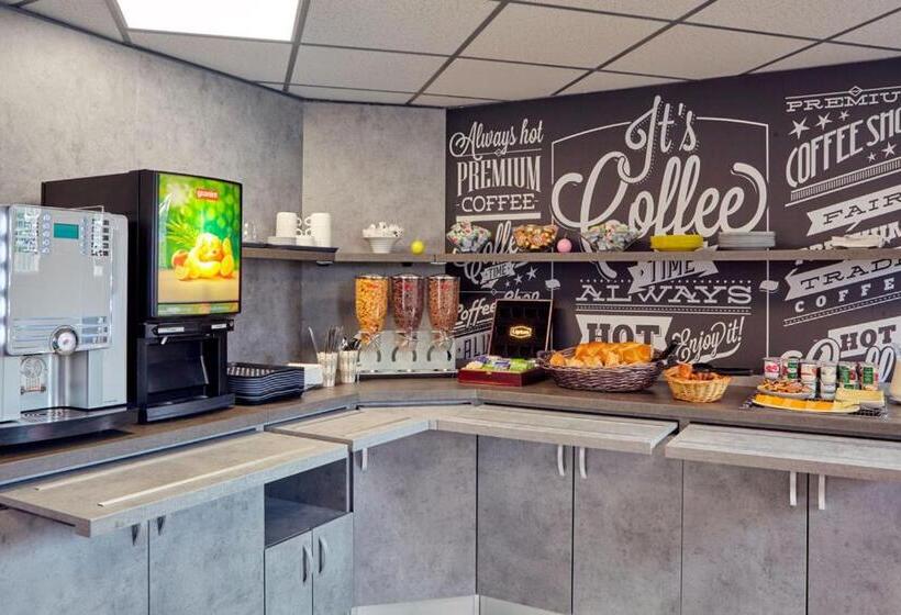 Welcomotel Les Mureaux