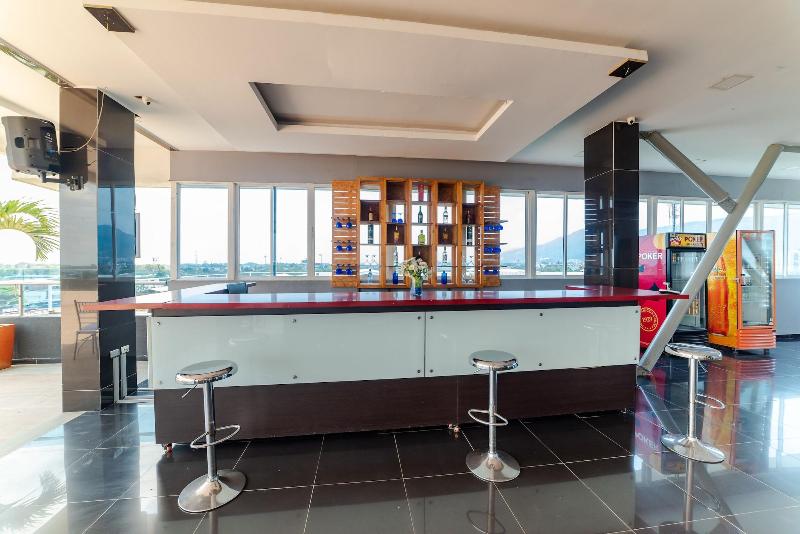 ホテル American Visa Cali