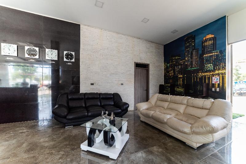 ホテル American Visa Cali