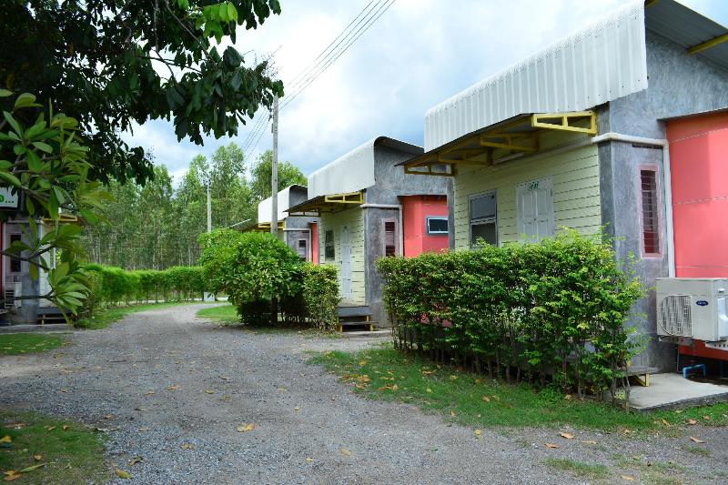 호텔 18 Bonsai Garden Resort