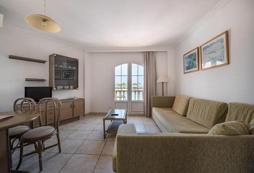 Apartamentos Es Cañe