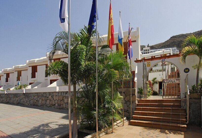 Apartamentos Montecarlo