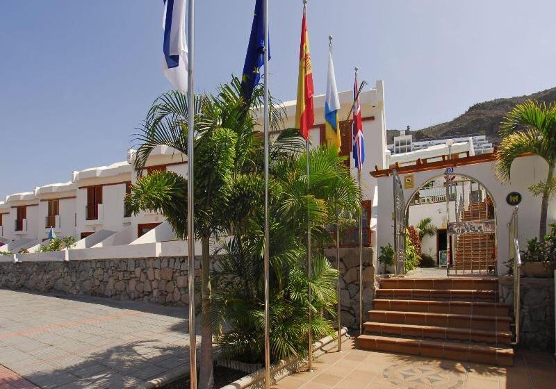 Apartamentos Montecarlo