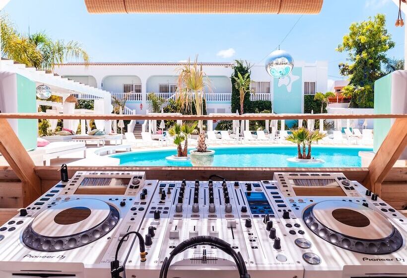Beach Star Ibiza - Adults Only