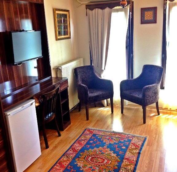 Bed and Breakfast Naz Wooden House Inn