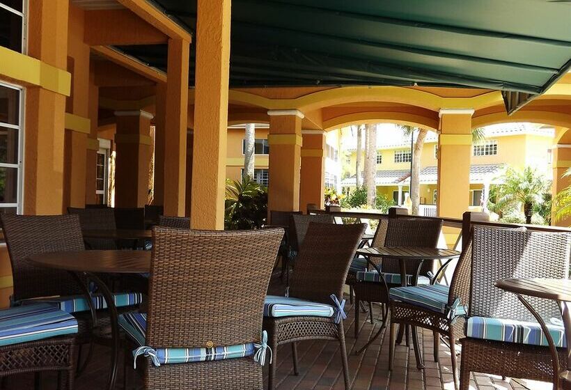 Saratoga Resort Villas