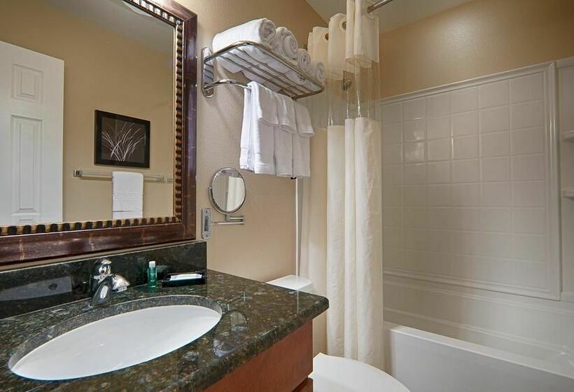 Saratoga Resort Villas