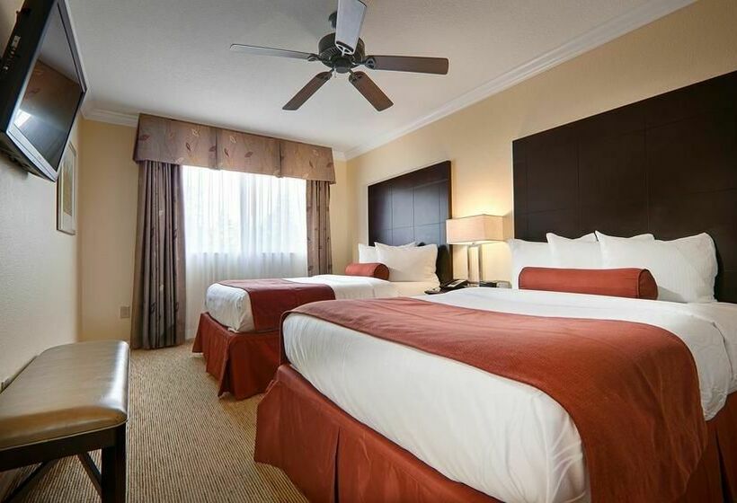 Saratoga Resort Villas