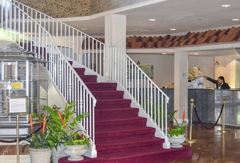 Курорт Hilton Vacation Club Cypress Pointe Orlando