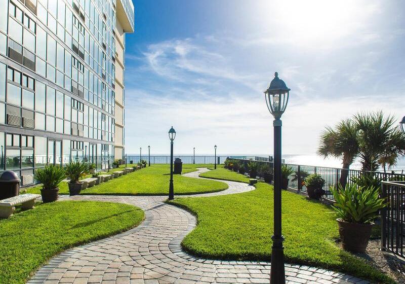 Beautiful Daytona Beach Oceanfront Condo