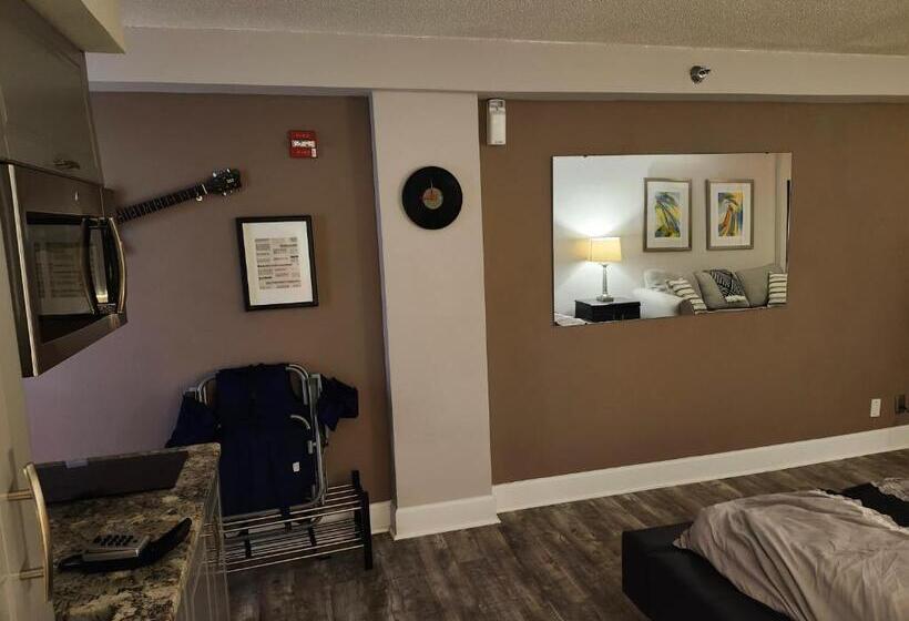 Beautiful Daytona Beach Oceanfront Condo