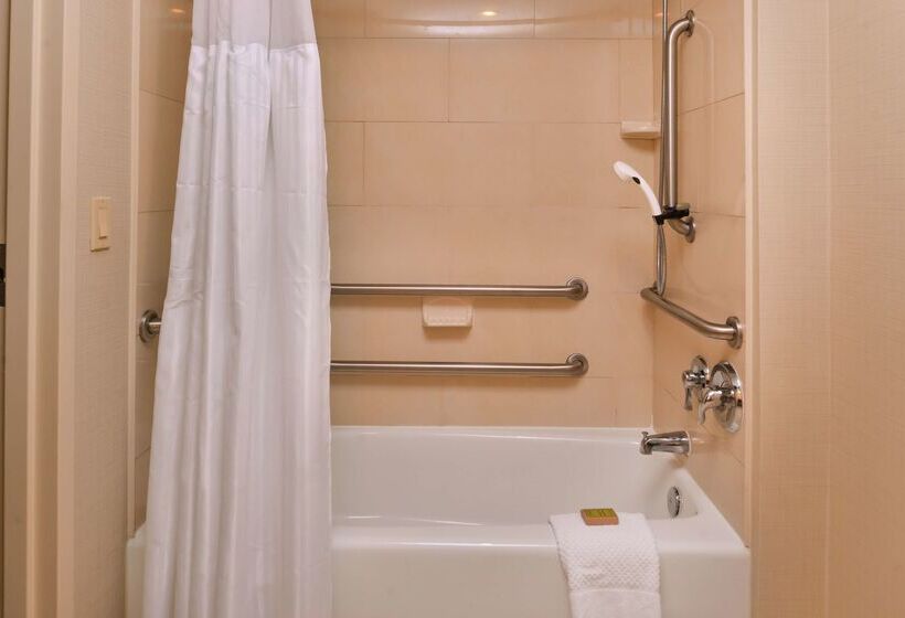 Doubletree By Hilton Hotel Tampa Airport  Westshore