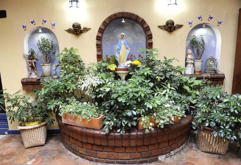 فندق فئة نجمة واحدة Posada Del Angel