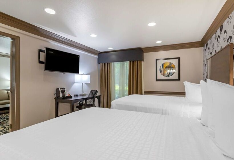 Отель Aiden Austin City