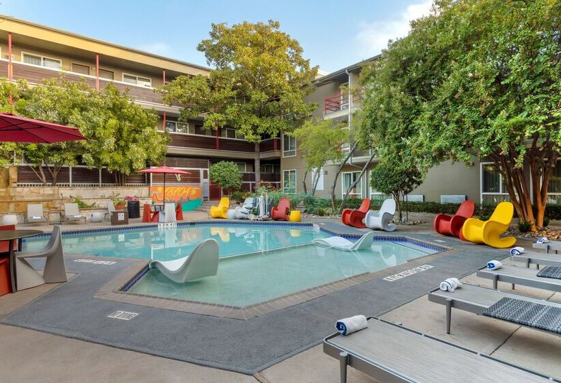 Отель Aiden Austin City