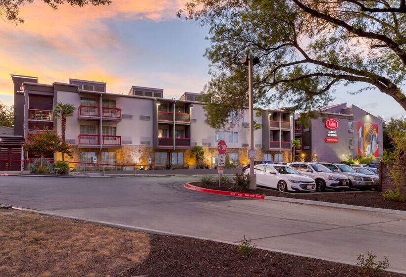 Отель Aiden Austin City