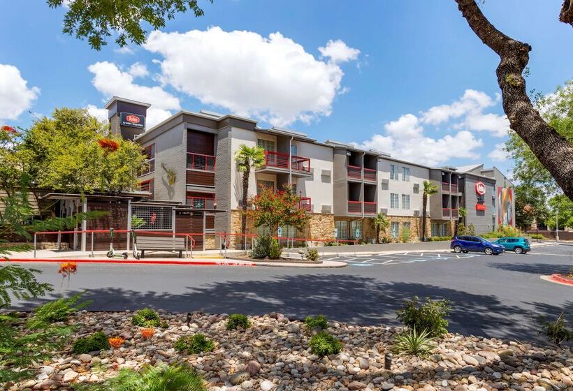 Отель Aiden Austin City