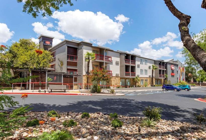 Отель Aiden Austin City