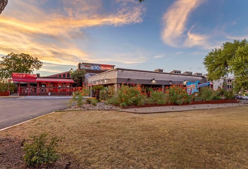 Отель Aiden Austin City