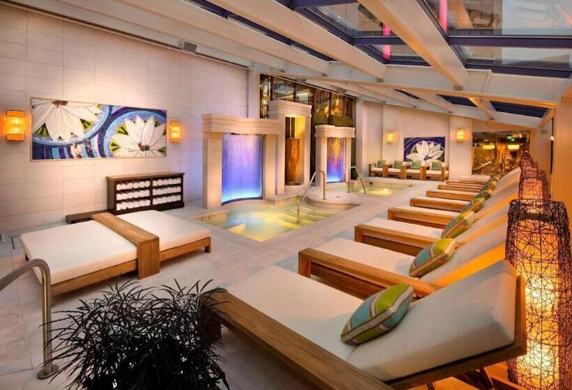 בית מלון כפרי Atlantis Casino Resort Spa