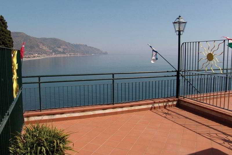 Отель Bay Palace Mazzarò