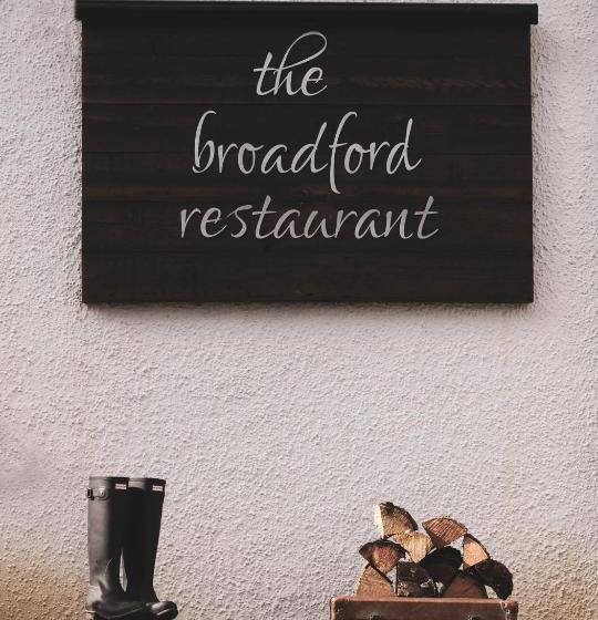 فندق Broadford