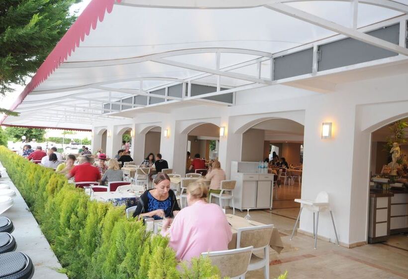 Luna Beach Hotel & Spa