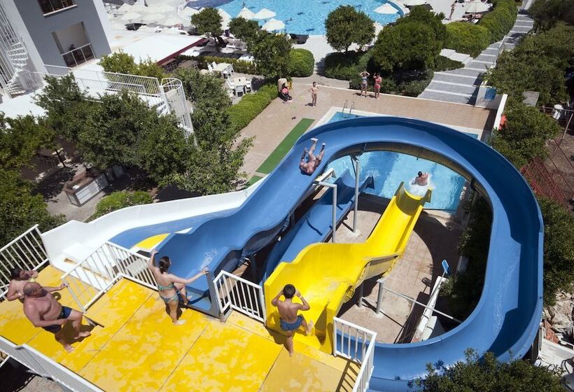 Luna Beach Hotel & Spa