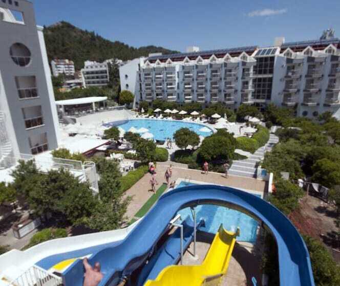 Luna Beach Hotel & Spa