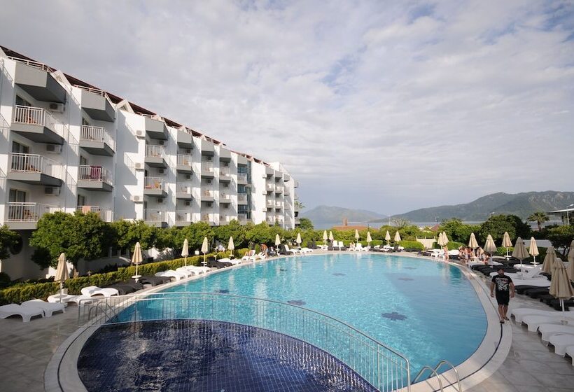 Luna Beach Hotel & Spa