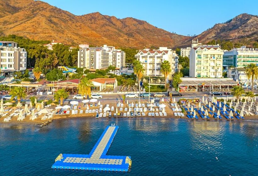 Luna Beach Hotel & Spa