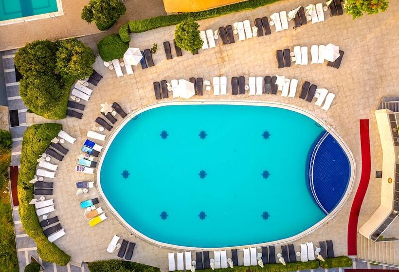 Luna Beach Hotel & Spa